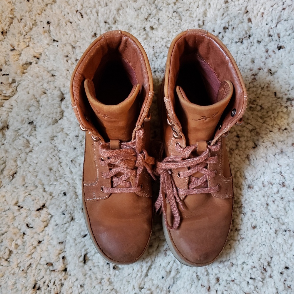 Chaco Women's Sierra Waterproof Boots